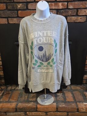 aerie Gray Crewneck Sweatshirt with Green & Navy Winter Graphic